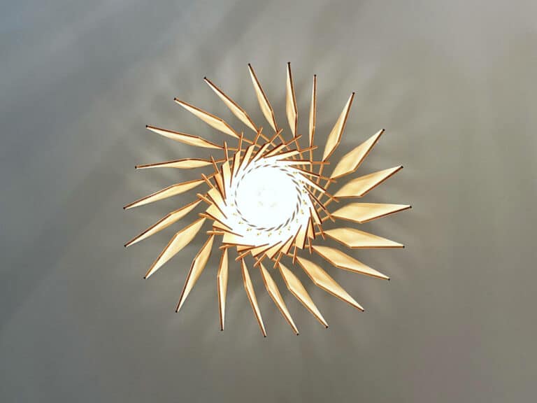 🎁 Une lampe en bois originale et made in France : le cadeau parfait !