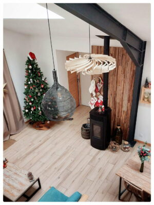 Un luminaire moderne en bois